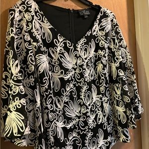Black with white tapestry top size 3x worn once